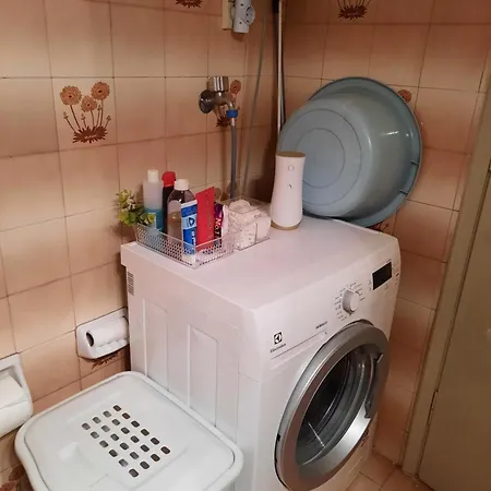 Apartment Cozy Flat Near The City Center